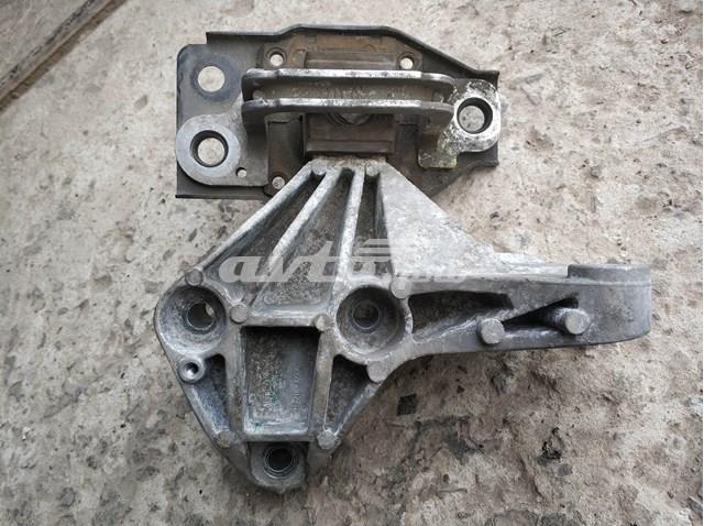 Передня опора двигуна 11210JD500 NISSAN