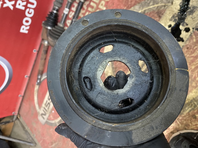 Шків колінчастого вала 123034219R NISSAN