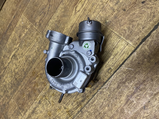 Турбокомпресор 1441100Q3D NISSAN