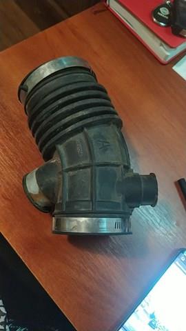 Патрубок повітряний, вихід повітряного фільтра 165765HA1A NISSAN