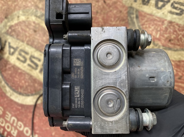 Блоки ABS 2265106452 NISSAN