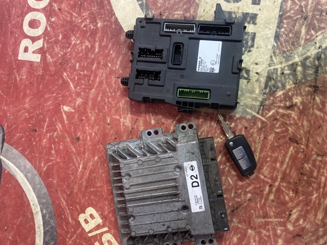 Блок комфорту 284B14CB2B NISSAN