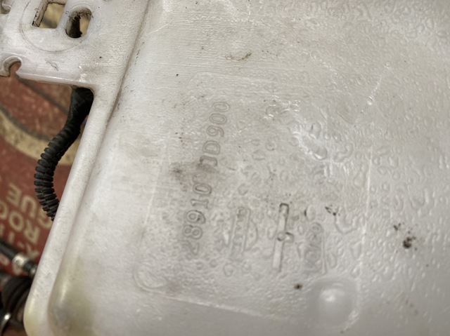 Бачок для омивайки 28910JD900 NISSAN