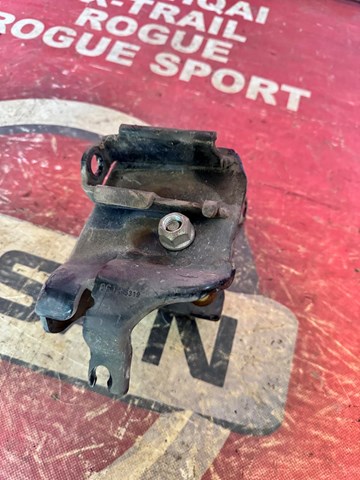 Кронштейн задньої балки 55430BA60A NISSAN