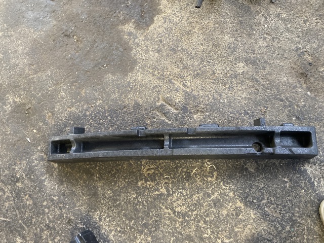 Абсорбер бампера переднього 620904EA0A NISSAN