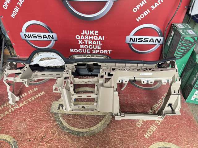Торпеда приладова панель 682006FL0A NISSAN