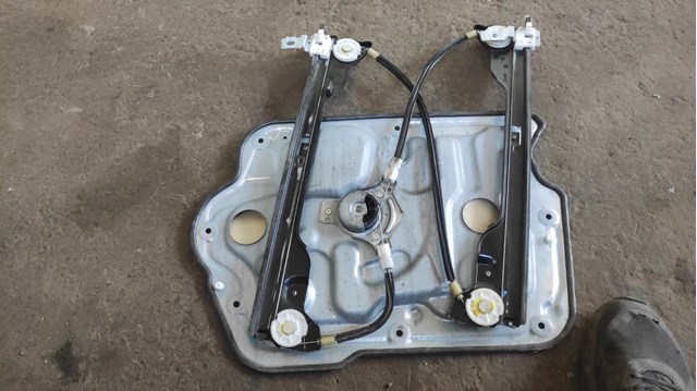 Механізм стеклопідйомника водійських дверей 80771JD00A NISSAN