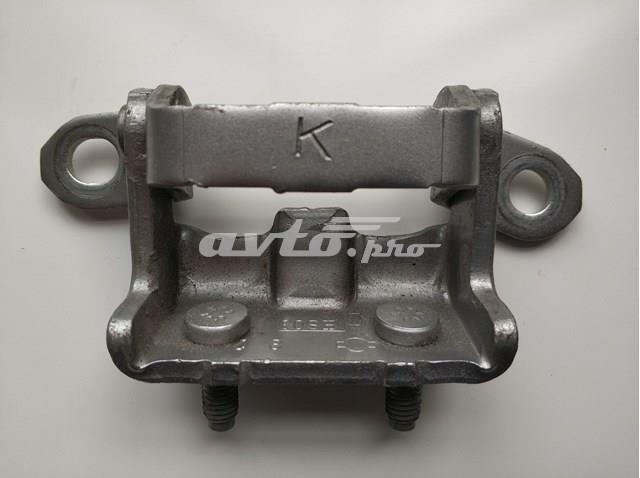 Петля задніх дверей, лівих 82401AV630 NISSAN