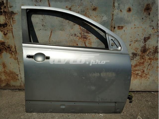 Пасажирські передні двері H0100EY1MC NISSAN