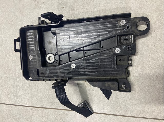 Піддон акумулятора(АКБ) 32244613 VOLVO