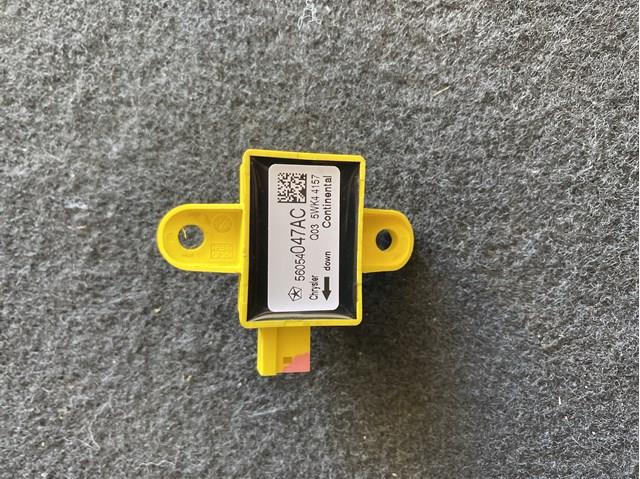 Датчик AIRBAG передній 56054047AC CHRYSLER