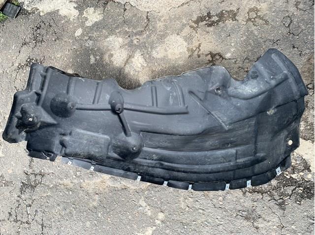 Підкрилок переднього крила, правий 68275896AE CHRYSLER