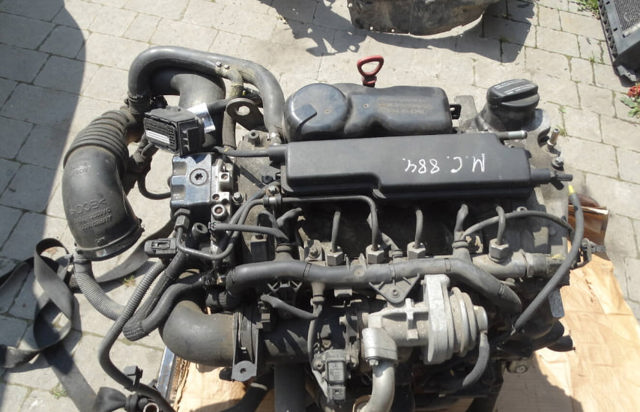Двигун у зборі 1000A231 MITSUBISHI