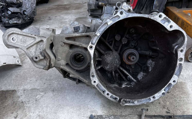 Ручна коробка передач 2500A210 MITSUBISHI