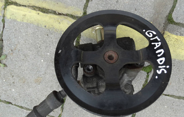 Насос рульового механізму 4450A159 MITSUBISHI