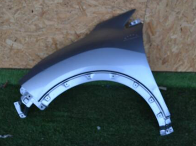 Ліве переднє крило 5220L037 MITSUBISHI
