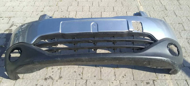 Буфер (бампер) передній 62022BR00H NISSAN
