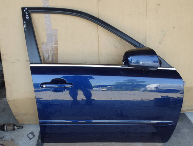 Пасажирські передні двері 760042G010 HYUNDAI