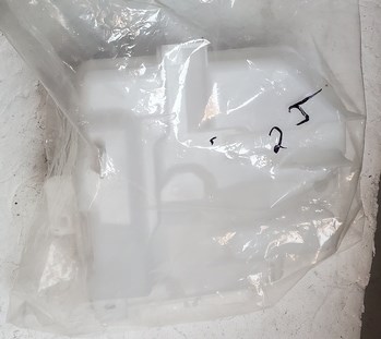 Бачок омивача лобового скла 8260A276 MITSUBISHI