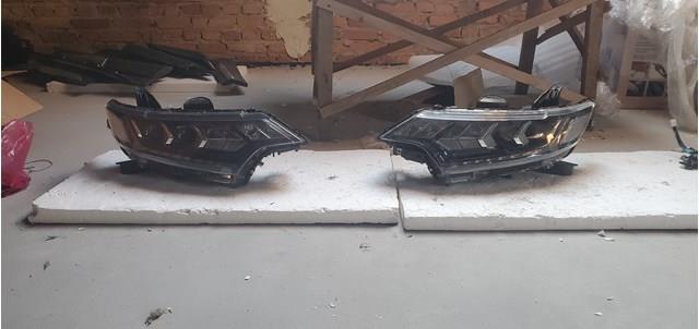 Основна фара в зборі ліва 8301D331 MITSUBISHI