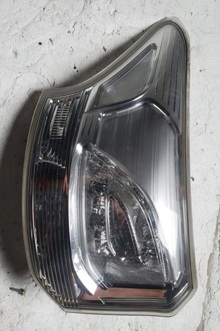 Задня ліва фара 8330A789 MITSUBISHI
