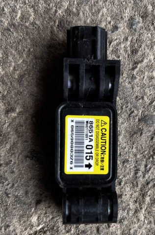 Датчик подушки безпеки 8651A015 MITSUBISHI