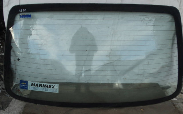 Заднє стекло 96540963 GM