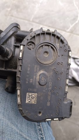 Блок дросельної заслінки DS7E9F991BB FORD