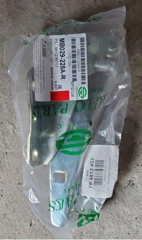 Завіса капота права FP4812452 FPS