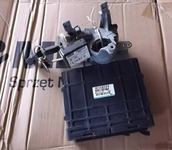 Блок двигуна MN132784 MITSUBISHI