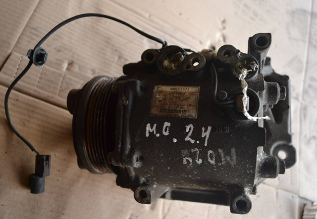 Компресор кондиціонера MN151571 MITSUBISHI