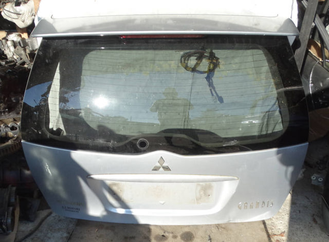 Задні двері багажника MN186429 MITSUBISHI