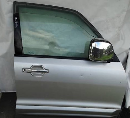 Пасажирські передні двері MR555448 MITSUBISHI