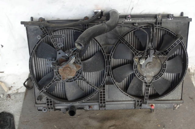 Підвіска радіатора MR571798 MITSUBISHI