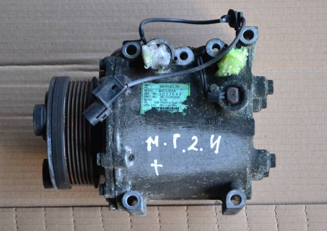 Компресор системи кондиціювання MR958135 MITSUBISHI