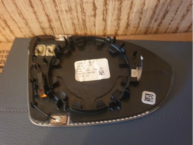 Дзеркальний елемент водійського дзеркала 3G0857521A VAG