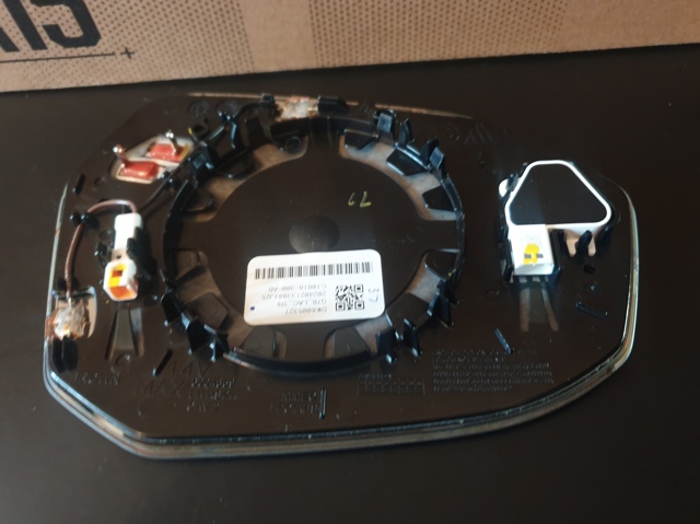 Скло дзеркала заднього виду, лівого 51165A24389 BMW