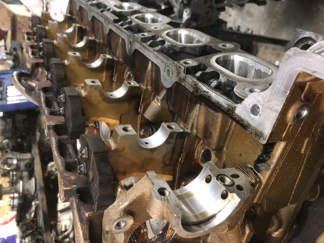 Головка блока циліндрів (ГБЦ) 11127591617 BMW
