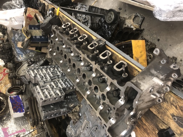 Головка циліндрів 11127806061 BMW