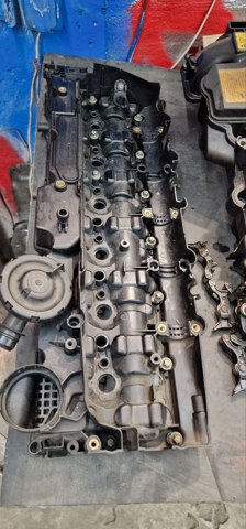 Кришка клапанів 11127823181 BMW