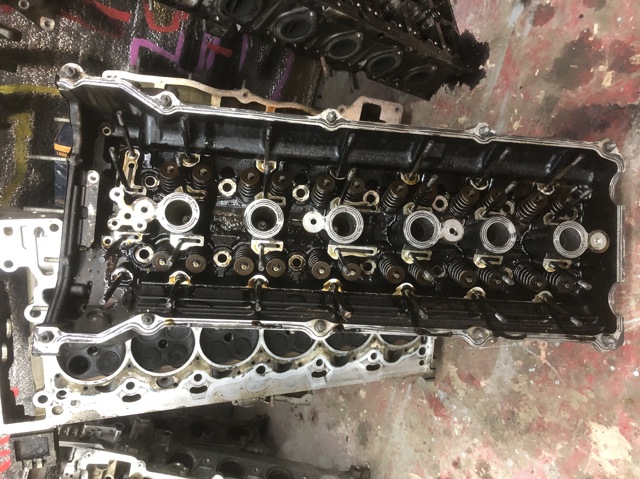ГБЦ  двигуна 1436793 BMW
