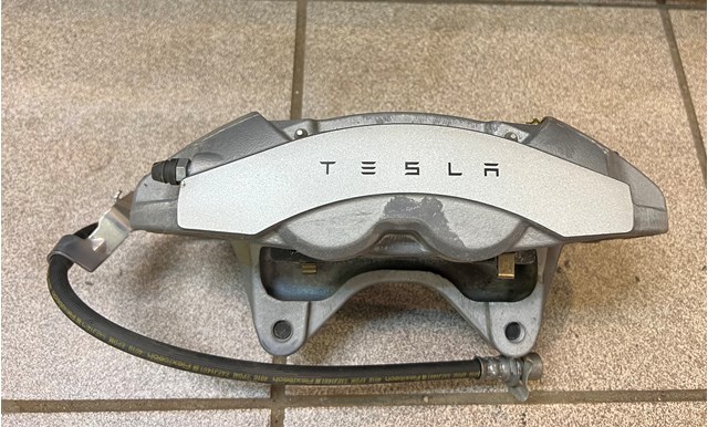 Супорт тормзной 104462100E TESLA