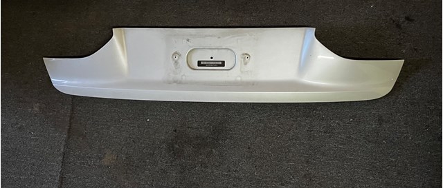 Накладка двері багажника 51247416687 BMW