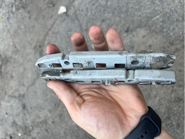 Направляюча переднього бампера A2228850021 MERCEDES