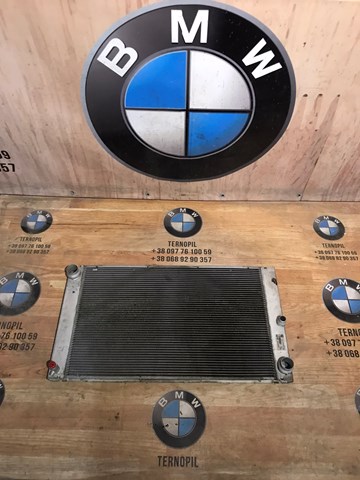 Радіатор охолодження двигуна 17117795878 BMW
