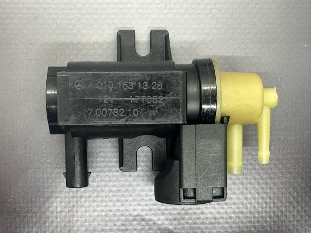 Клапан соленоїд регулювання заслонки EGR A0101531328 MERCEDES