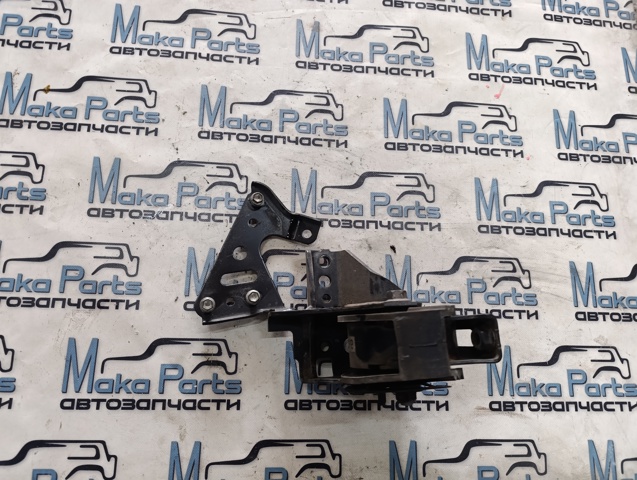 Подушка двигуна передня 1236136100 TOYOTA