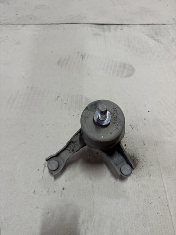 Права подушка мотора 1236236052 TOYOTA