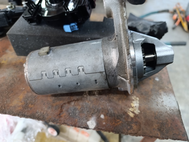 Стартер двигуна 28100F0010 TOYOTA