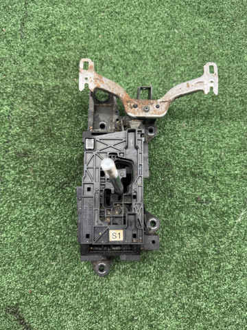 Селектор АКПП 3356033260 TOYOTA